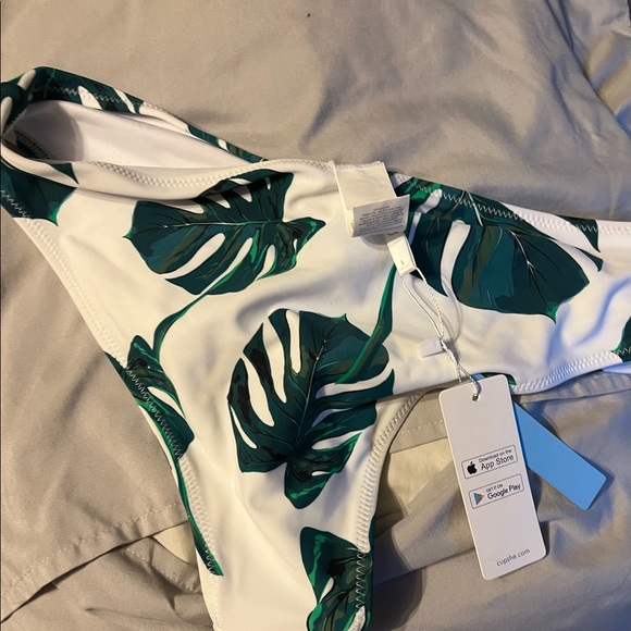 bikini bottoms - Picture 2 of 3